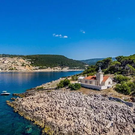 Apartment Phenomenal Lighthouse St, Nicholas 2 Bedrooms Floor Heating Private Jacuzzi Pucisca