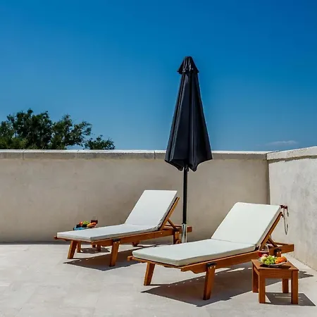 Phenomenal Lighthouse St, Nicholas 2 Bedrooms Floor Heating Private Jacuzzi *