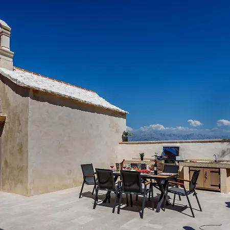 Apartment Phenomenal Lighthouse St, Nicholas 2 Bedrooms Floor Heating Private Jacuzzi Pucisca