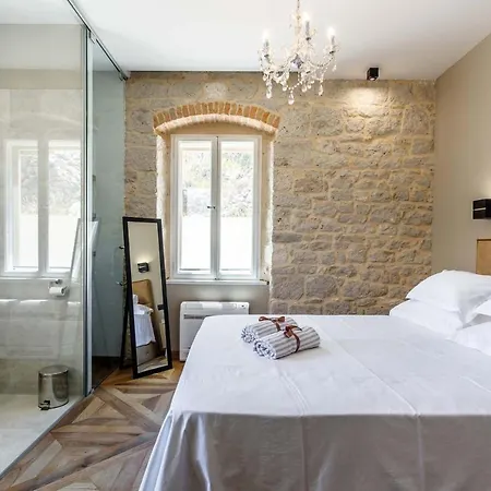 Phenomenal Lighthouse St, Nicholas 2 Bedrooms Floor Heating Private Jacuzzi * Pucisca