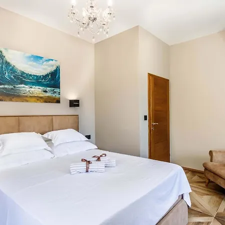 Phenomenal Lighthouse St, Nicholas 2 Bedrooms Floor Heating Private Jacuzzi Apartment