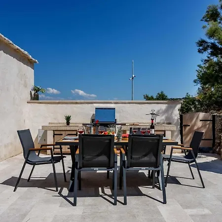 Apartment Phenomenal Lighthouse St, Nicholas 2 Bedrooms Floor Heating Private Jacuzzi Pucisca