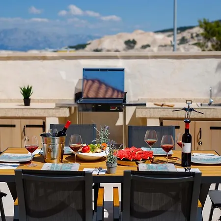 Apartment Phenomenal Lighthouse St, Nicholas 2 Bedrooms Floor Heating Private Jacuzzi *