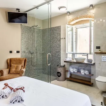 Phenomenal Lighthouse St, Nicholas 2 Bedrooms Floor Heating Private Jacuzzi Apartment Pucisca
