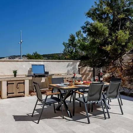 Phenomenal Lighthouse St, Nicholas 2 Bedrooms Floor Heating Private Jacuzzi * Pucisca